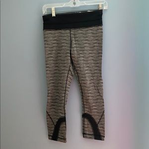 Lululemon run inspire crop black and white size 4